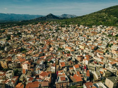 Dorgali, Nuoro, Sardinya, İtalya 'nın havadan görünüşü. Yüksek kalite fotoğraf