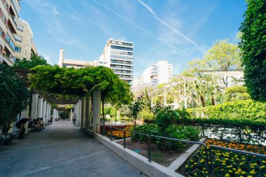 2 Mayıs 2024 'te Murcia, İspanya' nın eski ev ve caddelerinin resimli görüntüsü. Yüksek kalite fotoğraf