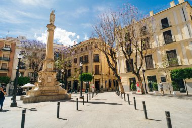 2 Mayıs 2024 'te Murcia, İspanya' nın eski ev ve caddelerinin resimli görüntüsü. Yüksek kalite fotoğraf