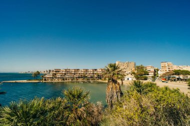 Murcia İspanya Haziran 2017 'de La Manga del Mar menor sahili. Yüksek kalite fotoğraf