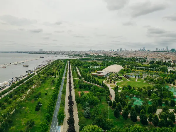 stock image Istanbul, Turkey - Aerial view of park in Maltepe district on the Marmara Sea coast of the Asian side. High quality photo