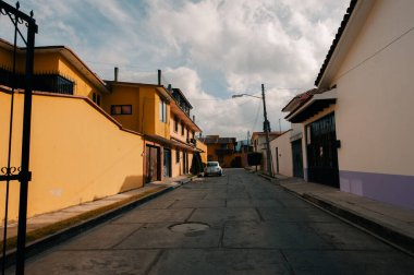 San Cristobal de las Casas, Chiapas, Meksika - 2 Nisan 2024 Sokak manzarası. Yüksek kalite fotoğraf