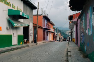 San Cristobal de las Casas, Chiapas, Meksika - 2 Nisan 2024 Sokak manzarası. Yüksek kalite fotoğraf