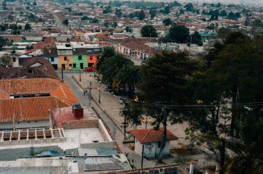 San Cristobal de las Casas, Chiapas, Meksika - 2 Nisan 2024 Sokak manzarası. Yüksek kalite fotoğraf