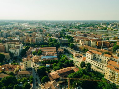 İtalya - Emilia-Romagna- Bolonya - şehir merkezli yerleşim bölgesinin havadan görüntüsü. Yüksek kalite fotoğraf