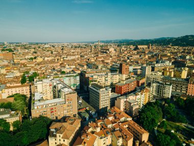 İtalya - Emilia-Romagna- Bolonya - şehir merkezli yerleşim bölgesinin havadan görüntüsü. Yüksek kalite fotoğraf