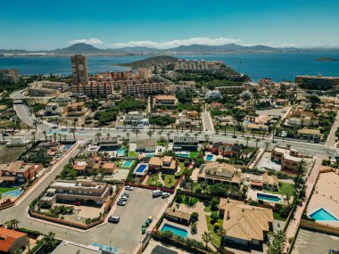 İspanya 'nın Murcia bölgesindeki La Manga del Mar Menor' un hava manzarası. Yüksek kalite fotoğraf