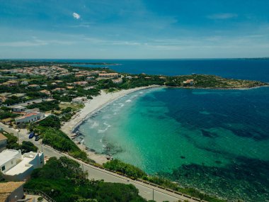 Sardinya 'daki Calasetta Sahili' nin havadan görünüşü. Yüksek kalite fotoğraf