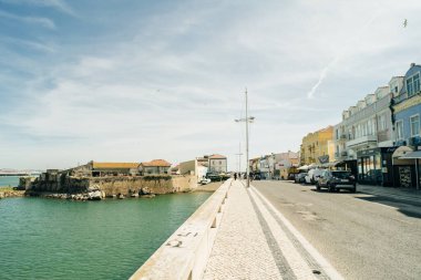 Avenido do Mar, Peniche, Estremadura, Portekiz 'in pitoresk rıhtımı - 2 Mayıs 2024. Yüksek kalite fotoğraf