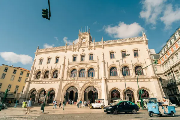 Lizbon, Portekiz - 21 Mart 2023: Rossio Tren İstasyonu, Lizbon, Portekiz. Yüksek kalite fotoğraf