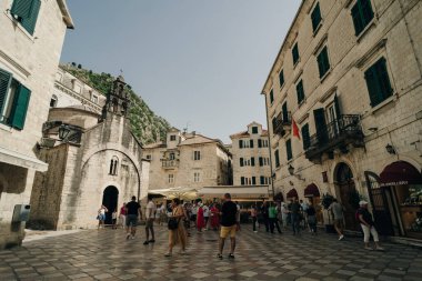 Kotor, Karadağ - 2 Mayıs 2024 Kotor Kent Duvarları, Kotor Kaleleri ve Tahkimatları, Karadağ. Yüksek kalite fotoğraf