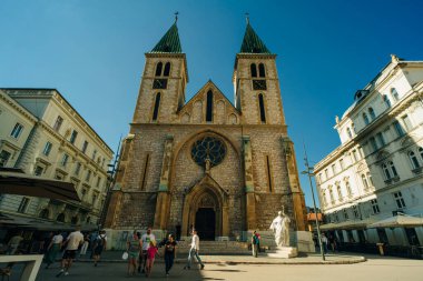 15 Mart 2024, Saraybosna, Bosna-Hersek: Kutsal Kalp Katedrali - ünlü dini eser. Yüksek kalite fotoğraf