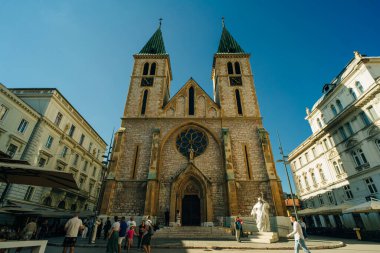 15 Mart 2024, Saraybosna, Bosna-Hersek: Kutsal Kalp Katedrali - ünlü dini eser. Yüksek kalite fotoğraf