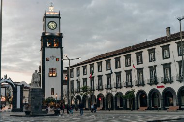 Portas da Cidade, Portekiz, Azores 'teki Sao Miguel Adası' ndaki Ponta Delgada 'nın şehir sembolü. Yüksek kalite fotoğraf