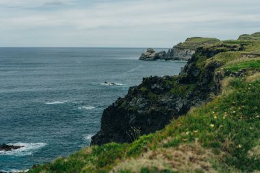 Miradouro de Santa Iria 'dan güzel bir kıyı manzarası Sao Miguel Adası, Azores, Portekiz. Yüksek kalite fotoğraf