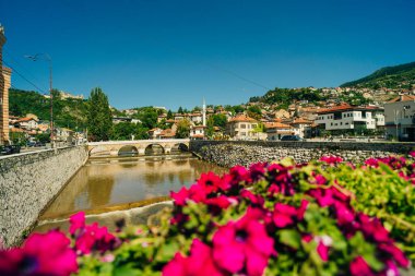 Eski kentin Bosna-Hersek 'teki Stari Grad Saraybosna manzarası. Yüksek kalite fotoğraf
