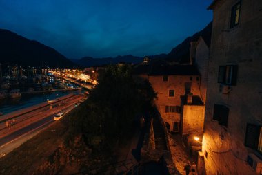 Kotor, Karadağ - 2 Mayıs 2024 Kotor Kent Duvarları, Kotor Kaleleri ve Tahkimatları, Karadağ. Yüksek kalite fotoğraf
