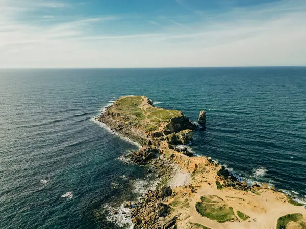 stock image Rock formations of the Papoa island in the site of geological interest of the cliffs of the Peniche peninsula, portugal. High quality photo