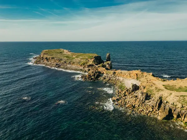 stock image Rock formations of the Papoa island in the site of geological interest of the cliffs of the Peniche peninsula, portugal. High quality photo