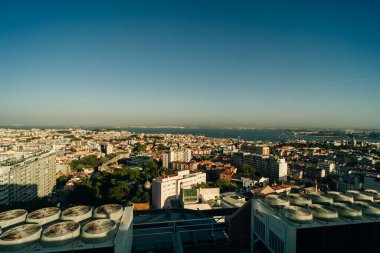 Lizbon, Portekiz, Amoreiras 360 panoramik terastan dürbünüyle. Yüksek kalite fotoğraf