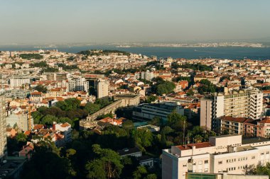 Lizbon, Portekiz, Amoreiras 360 panoramik terastan dürbünüyle. Yüksek kalite fotoğraf