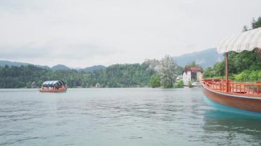Slovenya 'daki Blad Gölü, Julian Alps. Yüksek kalite 4k görüntü