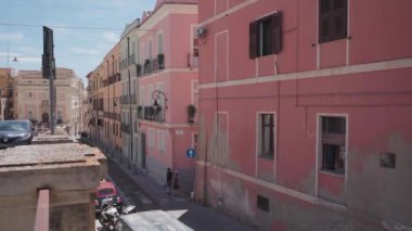 CAGLIARI, SARDINIA, İTALYA - 2 Temmuz 2024 şehir merkezinde. Yüksek kalite 4k görüntü