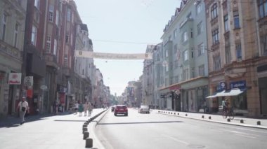 Saraybosna, Bosna-Hersek - 4 Temmuz 2024 Saraybosna 'nın güneşli günlerdeki güzelliği. Yüksek kalite 4k görüntü