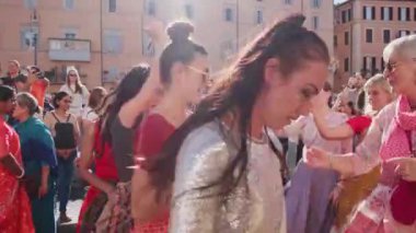 Roma, İtalya - 2 Mayıs 2024 Vaishnava Vedic festivali. Yüksek kalite 4k görüntü