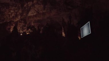 Postojna Mağara Parkı, Postojna, Slovenya - 2 Mayıs 2024. Yüksek kalite 4k görüntü