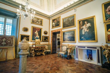 Roma, İtalya. 2 Mart 2024 - Spada Roma Sarayı İçişleri. Saray İtalyan Devlet Danışmanı 'na ev sahipliği yapıyor. Yüksek kalite fotoğraf