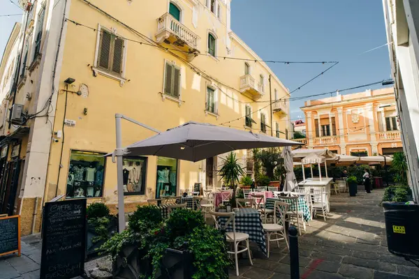  Baharın güneşli bir gününde Sassari şehrinde, Sardunya 'da. Yüksek kalite fotoğraf