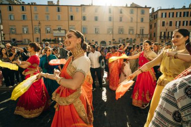 Roma, İtalya - 2 Mayıs 2024 Vaishnava Vedic festivali. Yüksek kalite fotoğraf