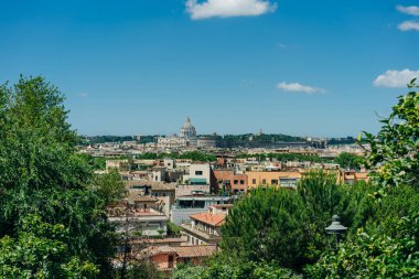 Roma, İtalya - 4 Kasım 2023: Terrazza Viale del Belvedere 'den Roma Şehri manzarası. Yüksek kalite fotoğraf