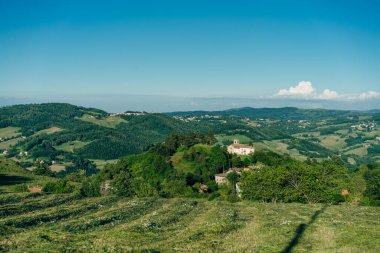 İtalya 'da Degli Dei yürüyüş parkurunda. Bologna 'dan Floransa' ya. Antik Roma yolu. Yüksek kalite fotoğraf