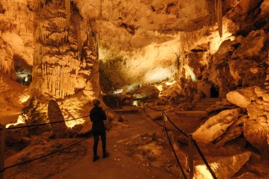  Grotta di Nettuno, Capo Caccia, Alghero, Sardinya, İtalya. Yüksek kalite fotoğraf