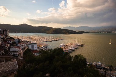 Fethiye Ece Marina 'daki yat ve tekneler, Mugla, Türkiye - Mayıs 2023. Yüksek kalite fotoğraf