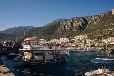 Türkiye 'nin Akdeniz kıyısındaki Kas veya Kash limanı - Mayıs 2023. Yüksek kalite fotoğraf