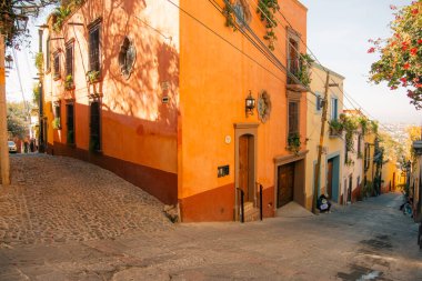 Meksika 'da San Miguel Allende, Meksika' da 2 sep 2024 adında güzel bir kadın. Yüksek kalite fotoğraf