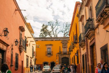 Meksika 'da San Miguel Allende, Meksika' da 2 sep 2024 adında güzel bir kadın. Yüksek kalite fotoğraf