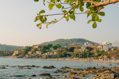 Ixtapa Zihuatanejo, Meksika 'daki La Ropa plajının bir resmi - 2 Mayıs 2023. Yüksek kalite fotoğraf