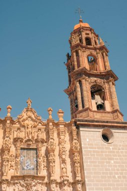 A beautifull streen in the middle of a mexican Town named San Miguel Allende, mexico - 2 sep 2024. High quality photo clipart