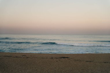 Güzel bir okyanus sahili manzarası, Lizbon Portekiz. Yüksek kalite fotoğraf
