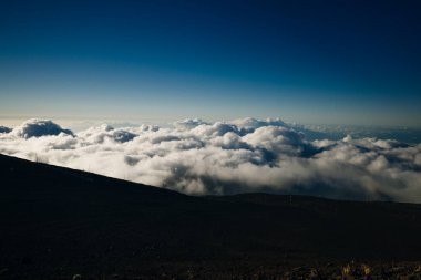 Hawaii, Maui 'deki Haleakala Ulusal Parkı' nın göz kamaştırıcı manzarası. Yüksek kalite fotoğraf