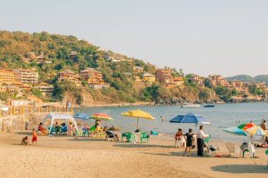 Ixtapa Zihuatanejo, Meksika 'daki La Ropa plajının bir resmi - 2 Mayıs 2023. Yüksek kalite fotoğraf