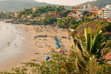 Ixtapa Zihuatanejo, Meksika 'daki La Ropa plajının bir resmi - 2 Mayıs 2023. Yüksek kalite fotoğraf