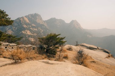 Seul, Bukhansan Ulusal Parkı 'nda taşın zirvesi, sep, 22024. Yüksek kalite fotoğraf
