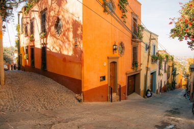 Meksika 'da San Miguel Allende, Meksika' da 2 sep 2024 adında güzel bir kadın. Yüksek kalite fotoğraf
