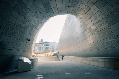 Dongdaemun Tasarım Plaza Seul, Güney Kore - 2 Mayıs 2024. Yüksek kalite fotoğraf