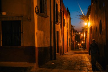 Meksika 'da San Miguel Allende, Meksika' da 2 sep 2024 adında güzel bir kadın. Yüksek kalite fotoğraf